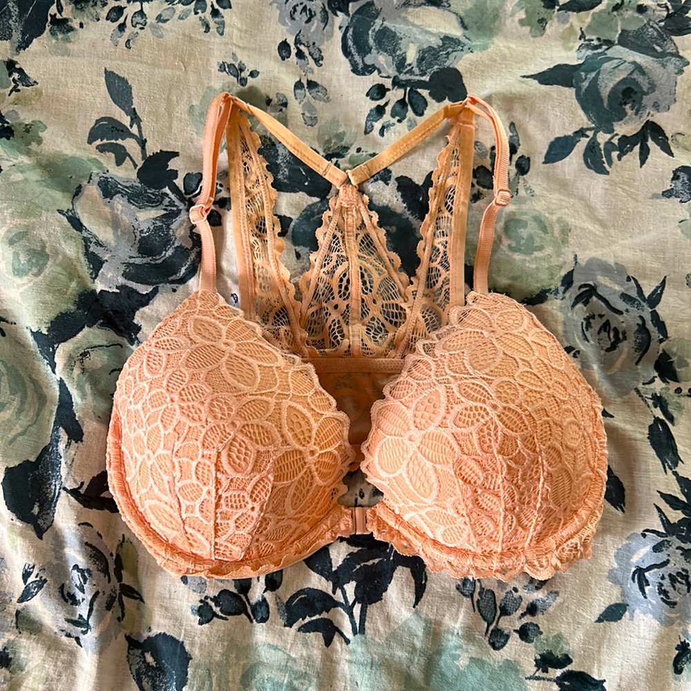Victoria’s Secret PINK Date Lightly Lined Lace Bra - Sz 34D